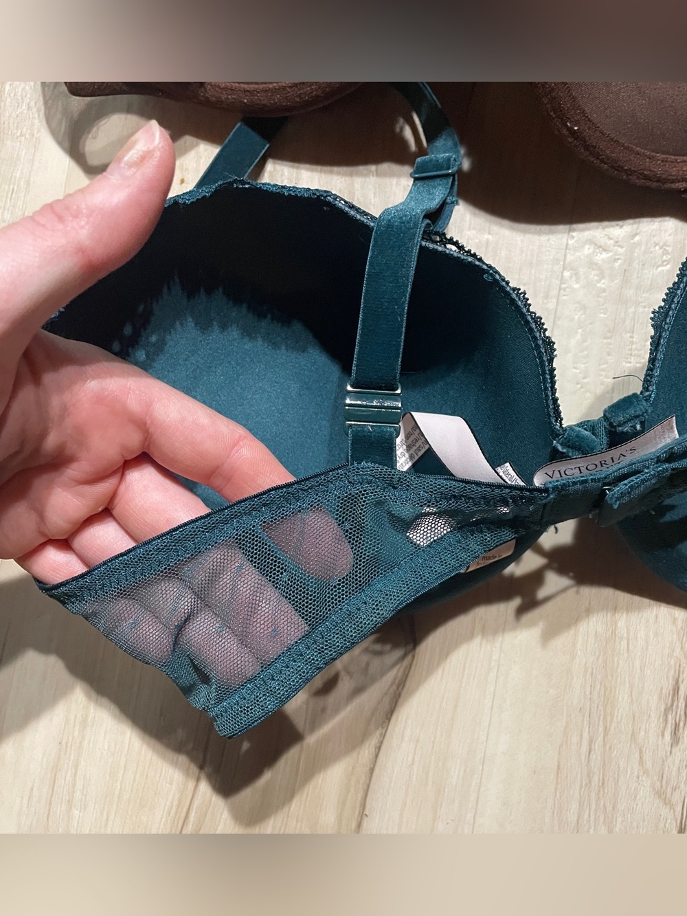 Victoria’s Secret Lace Push-Up Bra set - Teal, Brown, Red, all size 36C - Picture 11 of 14